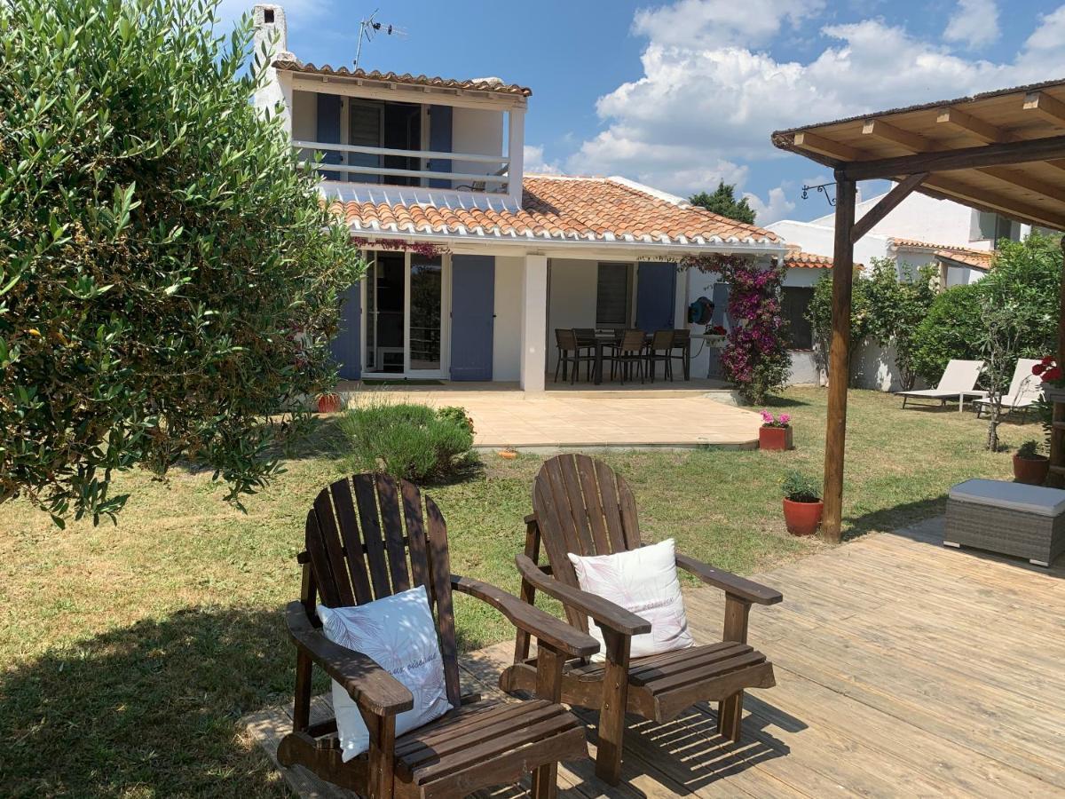 Maison En Camargue Saintes-Maries-de-La-Mer Exterior foto